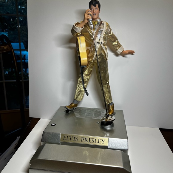 Elvis Presley Hounddog Phone - Picture 4 of 11